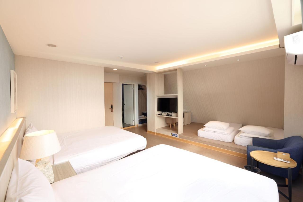 Tc Hotel - Hualien Zhongxiao Kültér fotó