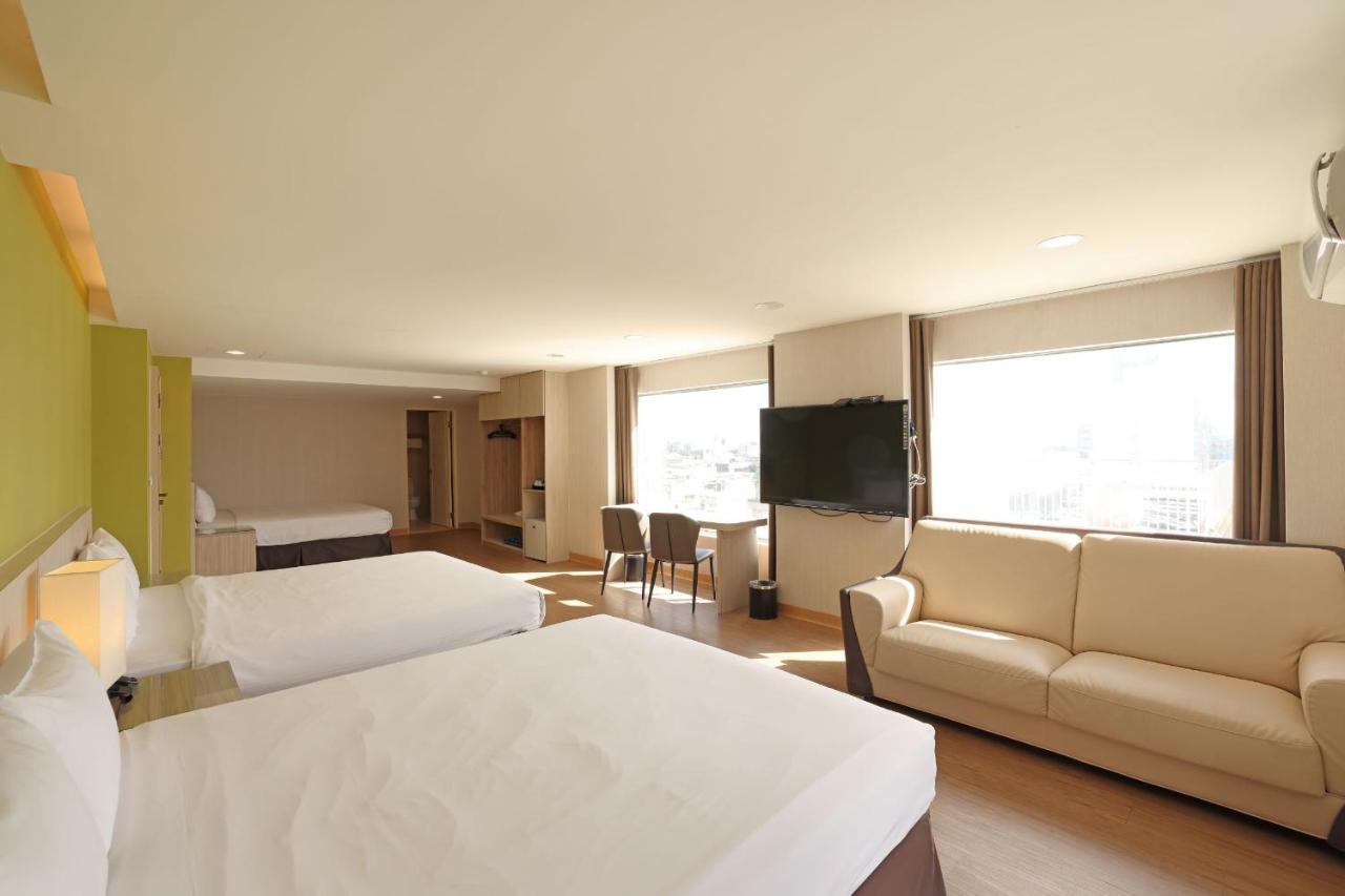 Tc Hotel - Hualien Zhongxiao Kültér fotó