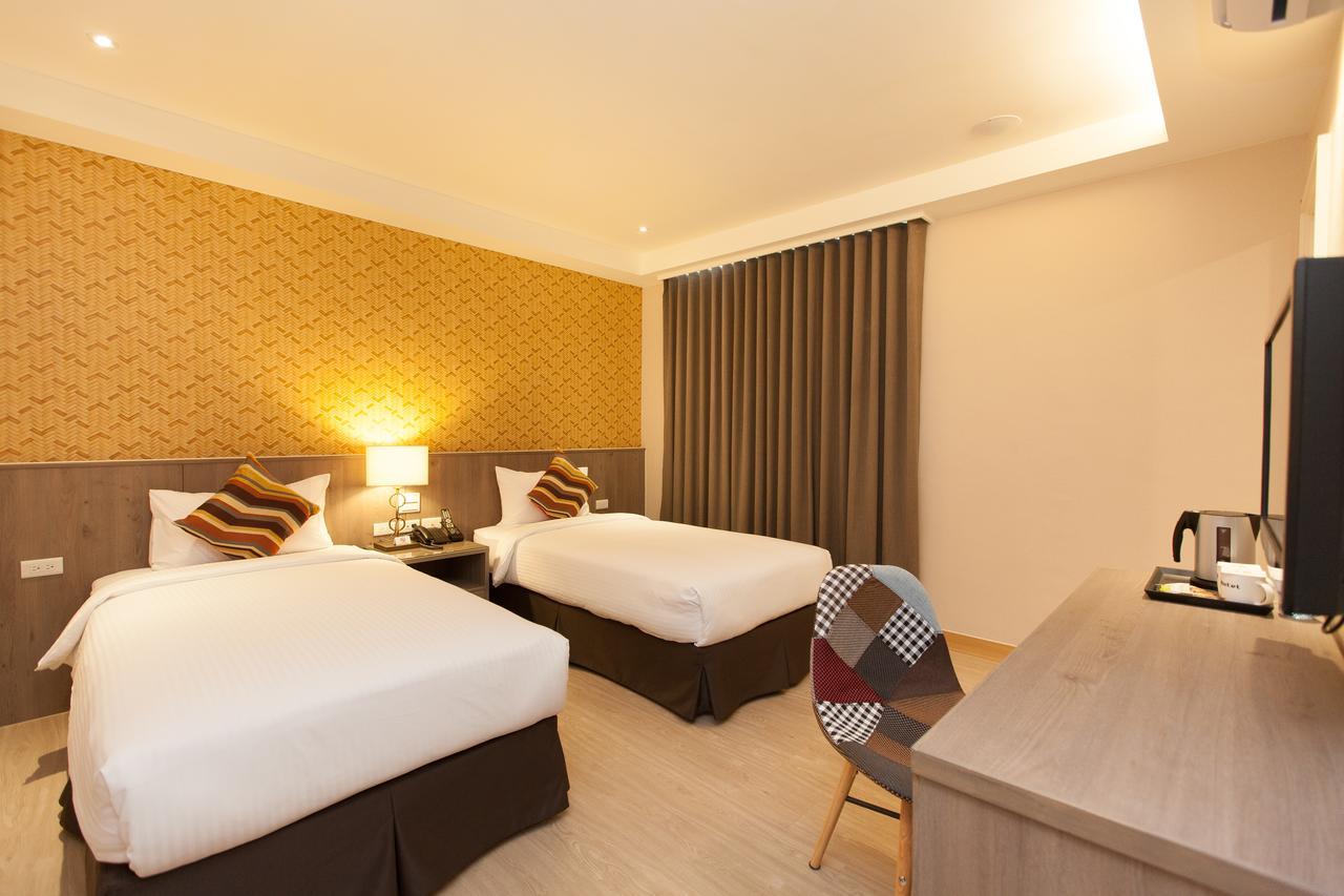 Tc Hotel - Hualien Zhongxiao Kültér fotó