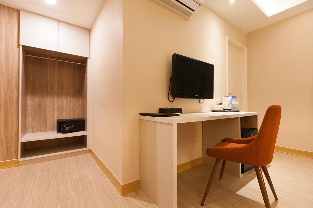 Tc Hotel - Hualien Zhongxiao Kültér fotó