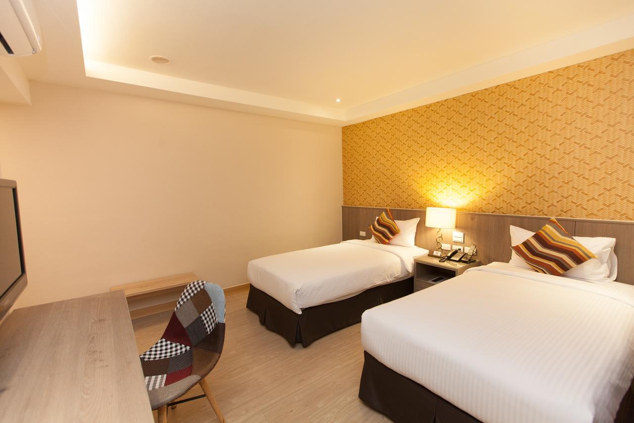 Tc Hotel - Hualien Zhongxiao Kültér fotó