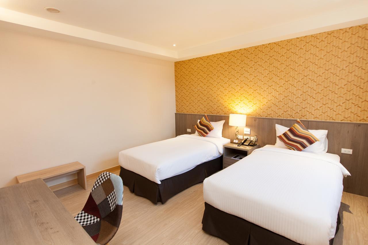 Tc Hotel - Hualien Zhongxiao Kültér fotó